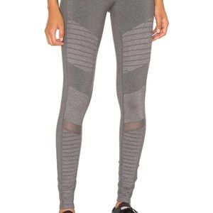 ALO YOGA MOTO LEGGINGS